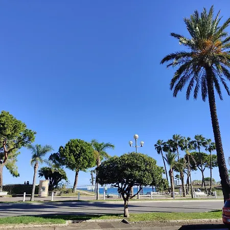 Le 323 Prom - Beachfront - Parking - Near Tram &supermarket - Ac - Washing Machine شقة *