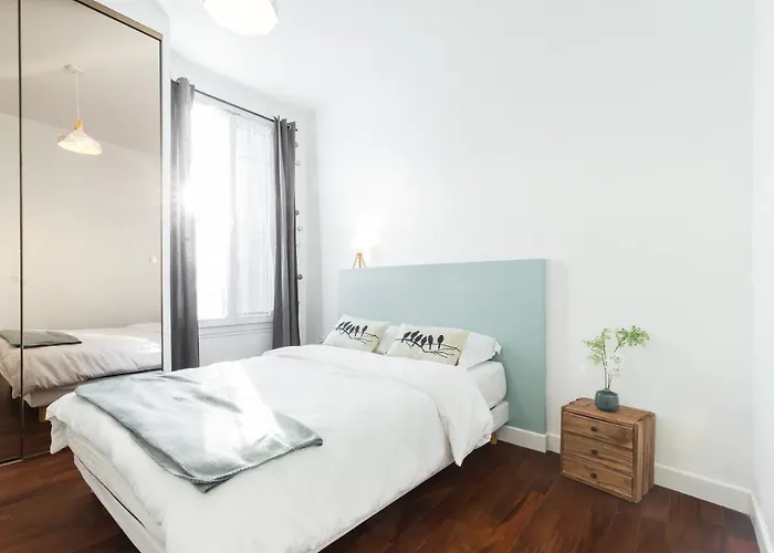 Le 323 Prom - Beachfront - Parking - Near Tram &supermarket - Ac - Washing Machine *