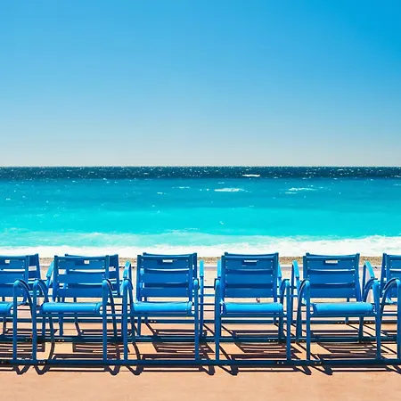 Le 323 Prom - Beachfront - Parking - Near Tram &supermarket - Ac - Washing Machine Apartment *