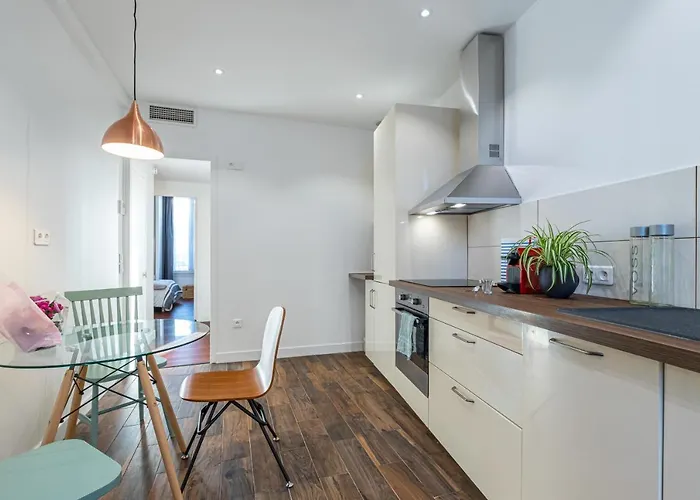 Apartment Le 323 Prom - Beachfront - Parking - Near Tram &supermarket - Ac - Washing Machine Nizza